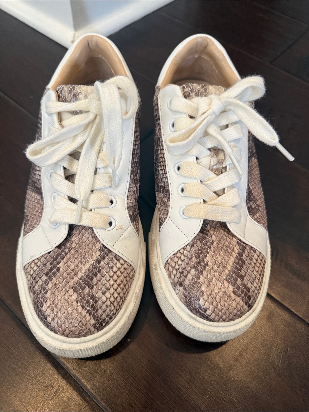 Jennifer Lopez Snake Print Low-Top Sneakers in Beige and White